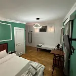 Nevana Hotel